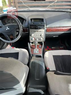 میتسوبیشی گلانت